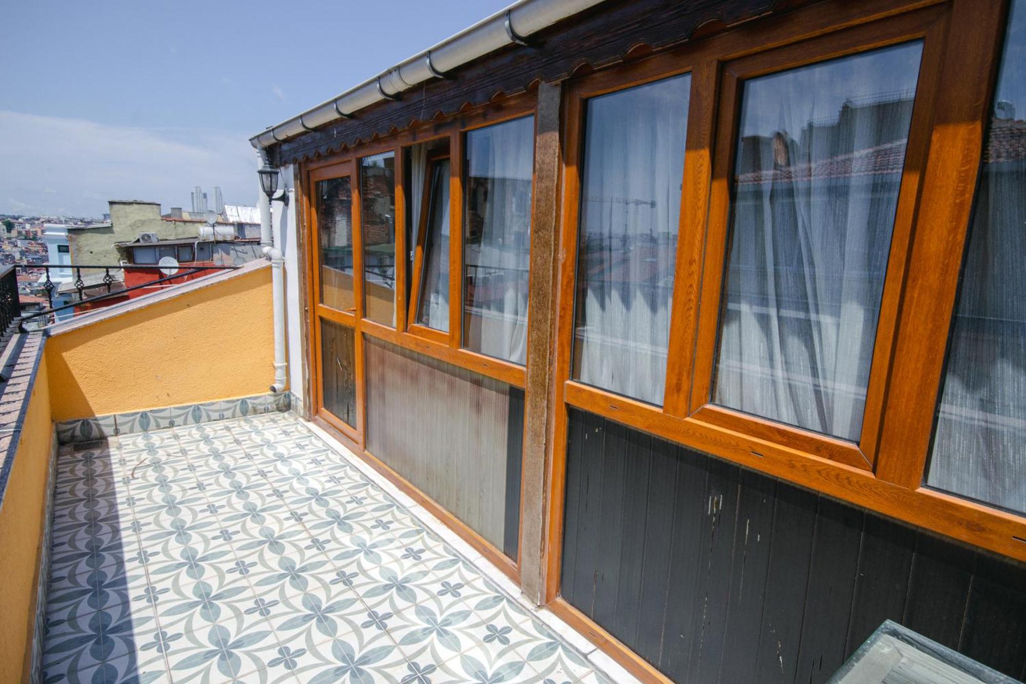 Iq Hotel Beyoglu Istanbul Exterior photo