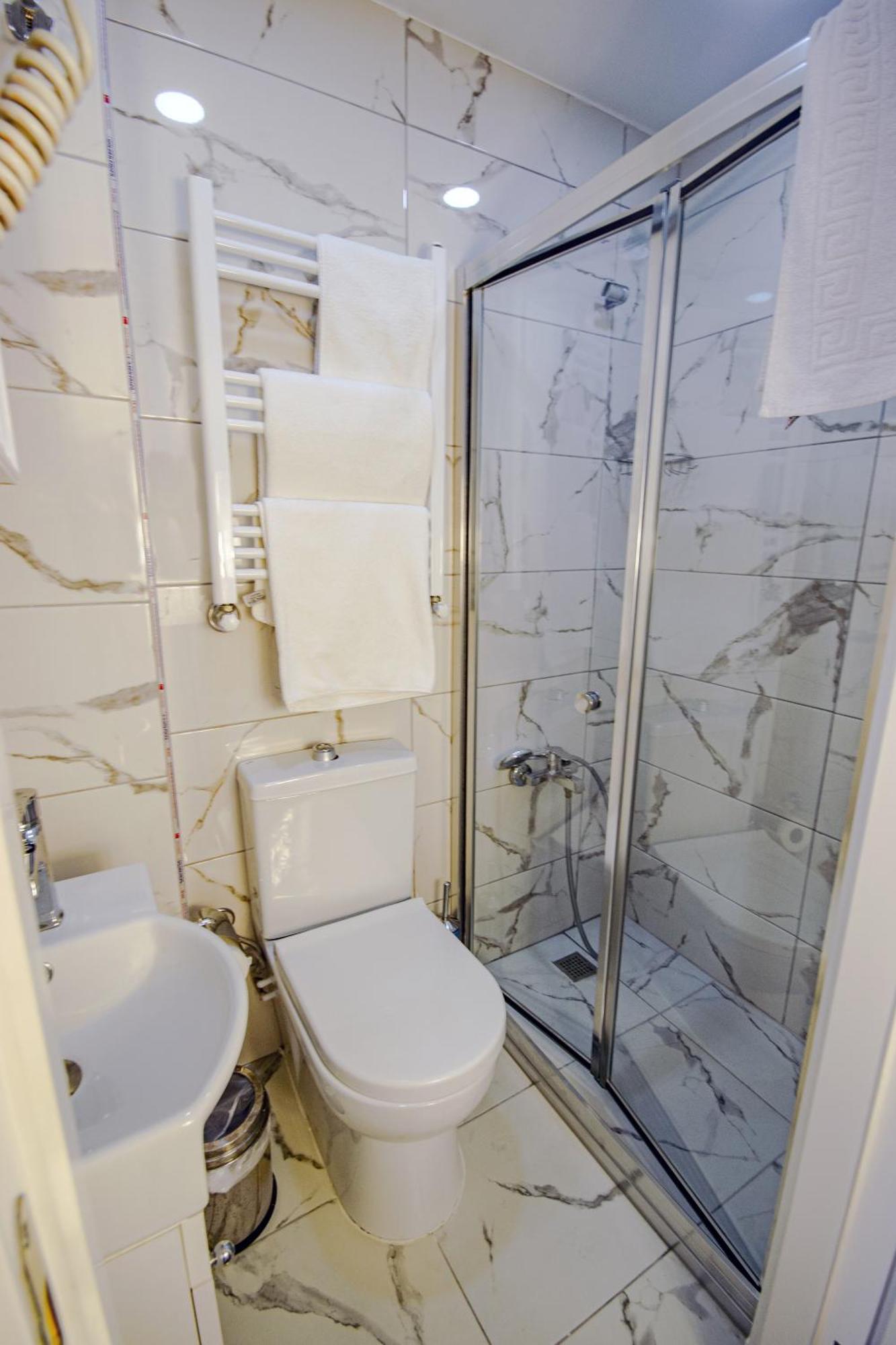 Iq Hotel Beyoglu Istanbul Exterior photo